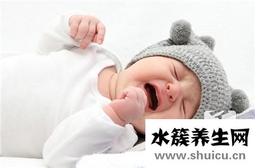 臉頰兩側發黑