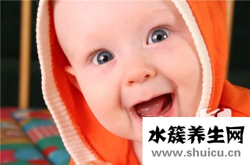 新生兒頭發少