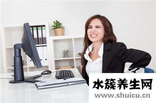 女性右后背上方疼痛