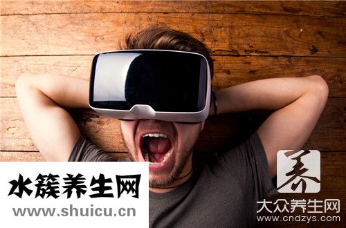 右眼痛