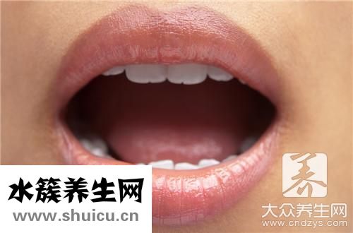 下嘴唇脫皮