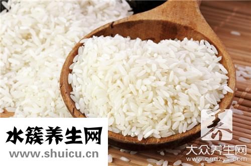 電飯煲蒸米飯