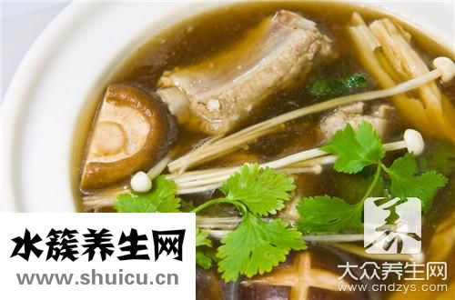 雞肉燉湯