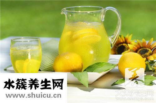 檸檬泡水
