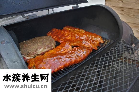 右側胸口疼