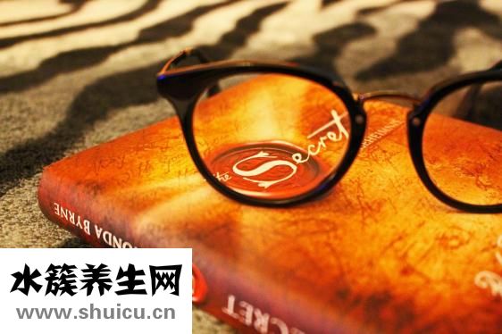 雙眼皮膠水