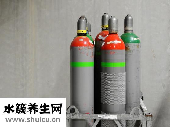 放屁多是什么原因