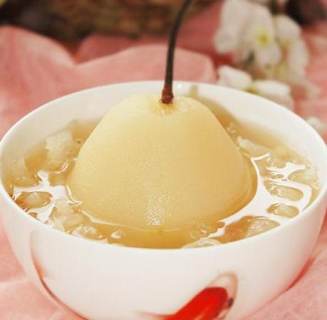 冰糖燉雪梨的功效與作用（冰糖燉雪梨的功效與作用及禁忌）